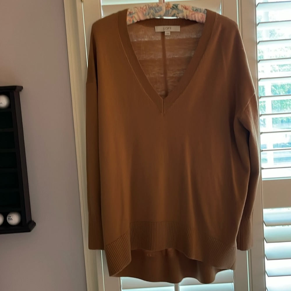 Brown v neck sweater, acrylic blend.